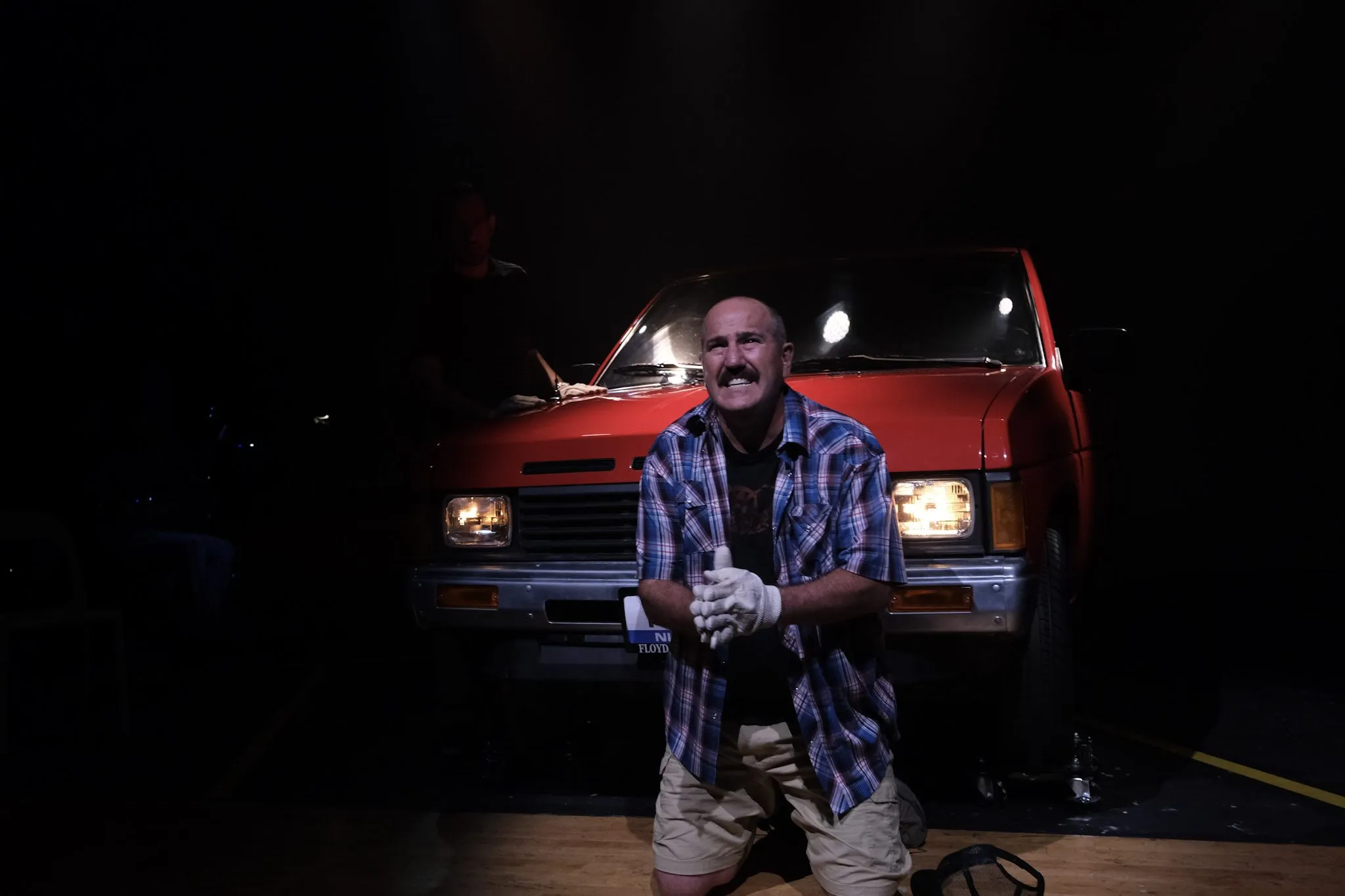 Hands on a Hardbody, photo 5