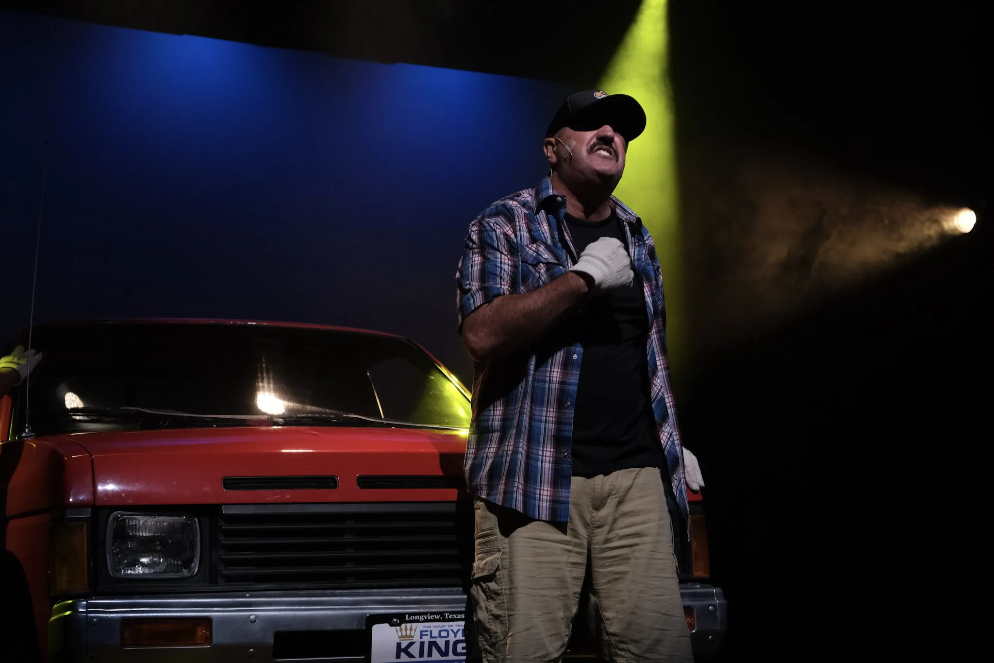 Hands on a Hardbody, photo 9